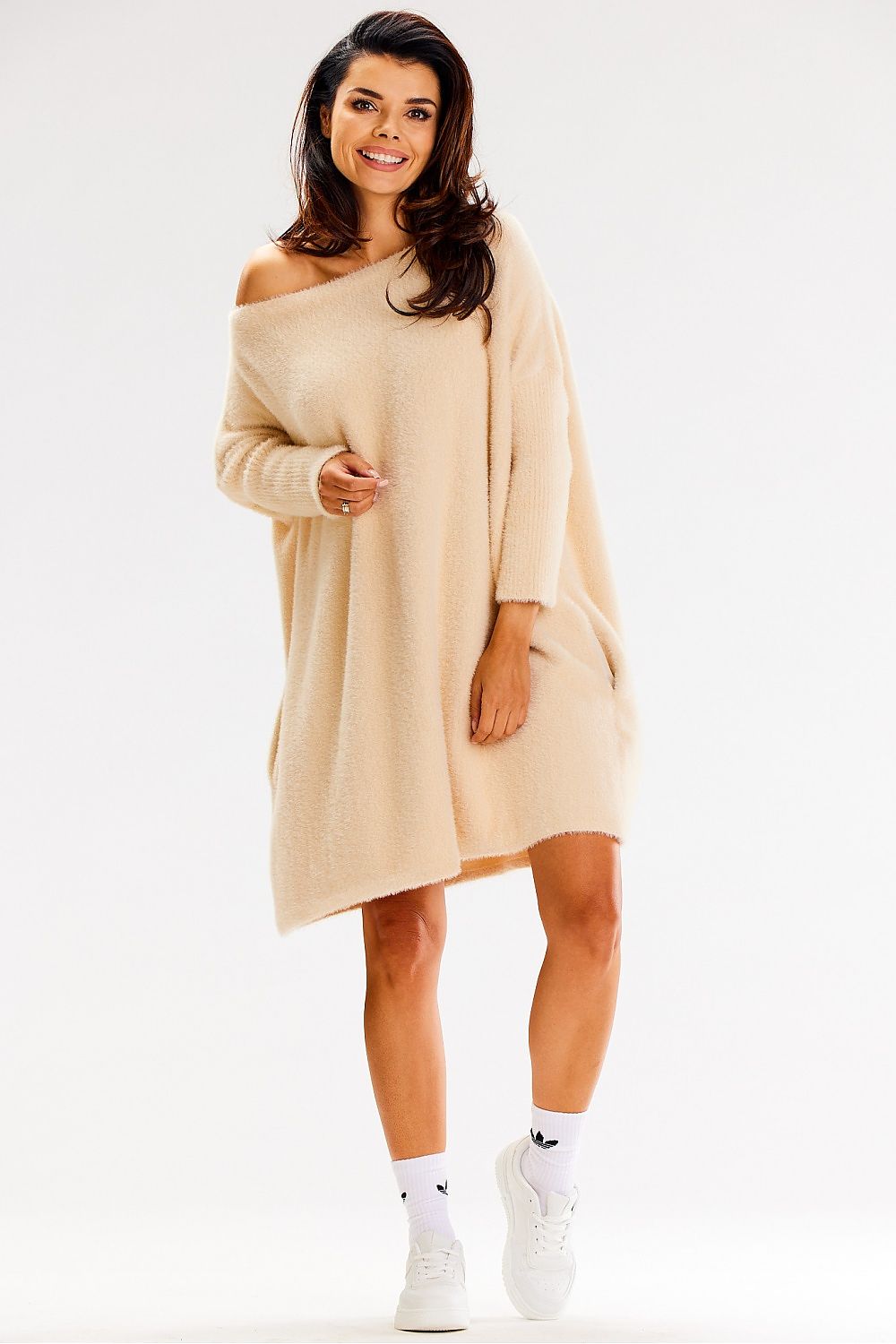   Sweter Damski Model A618 Beige - awama 
