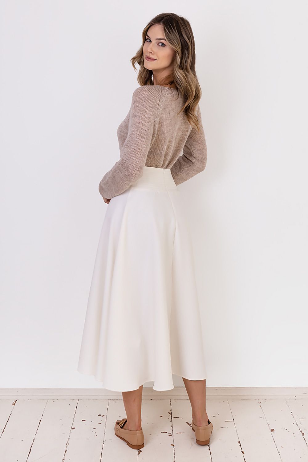   Sweter Damski Model SWE320 Beige - MKM 
