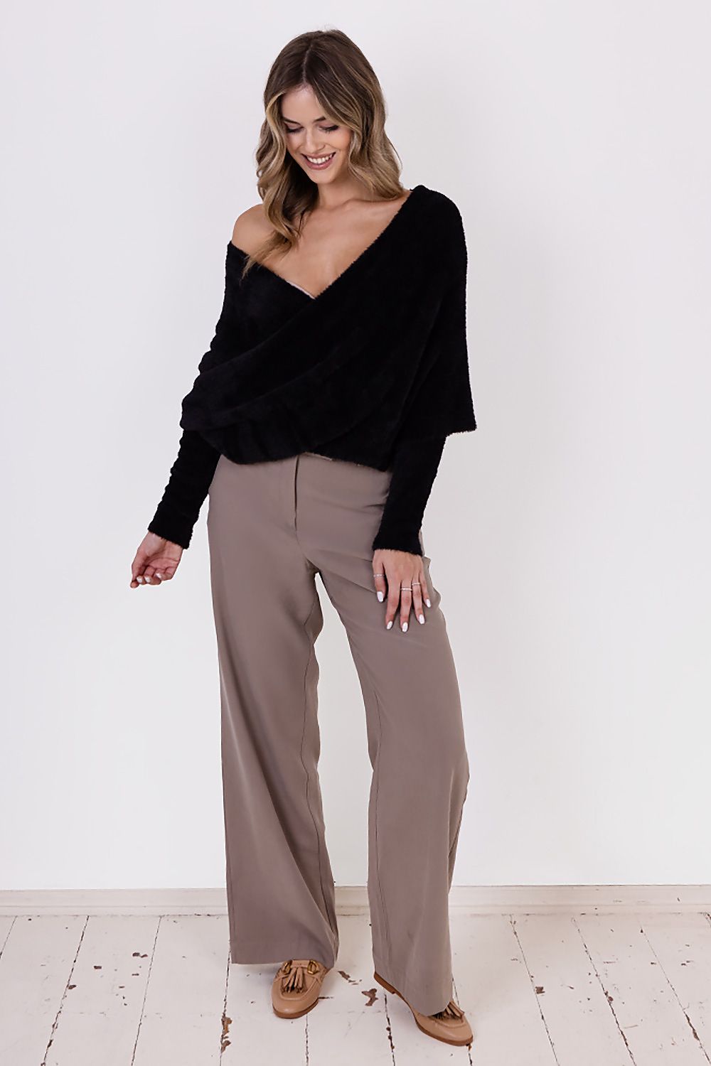   Sweter Damski Model SWE277 Black - MKM 