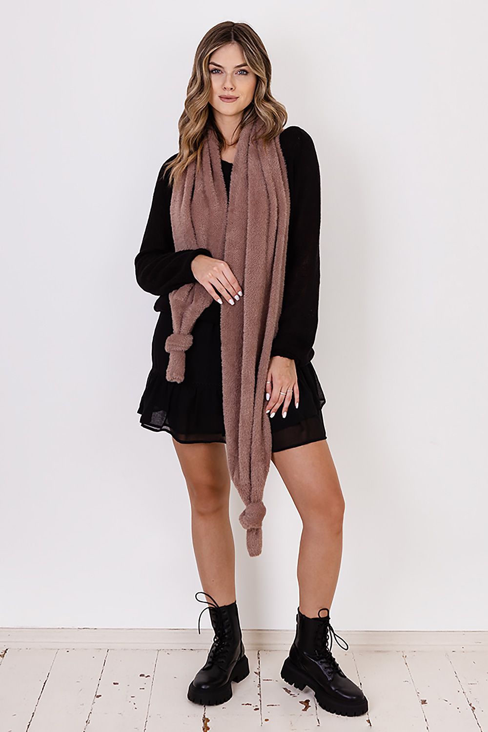   Sweter Damski Model SWE277 Mocca - MKM 