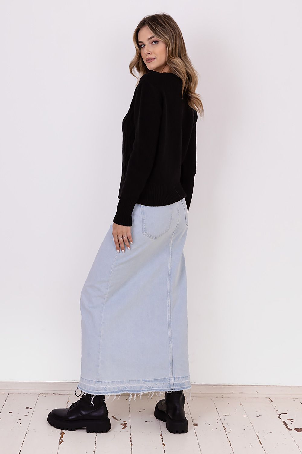  Sweter Damski Model SWE317 Black - MKM 