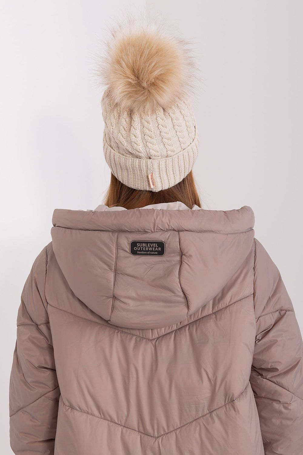   Czapka Damska Model JK-CZ-10.51 Beige - Rue Paris 