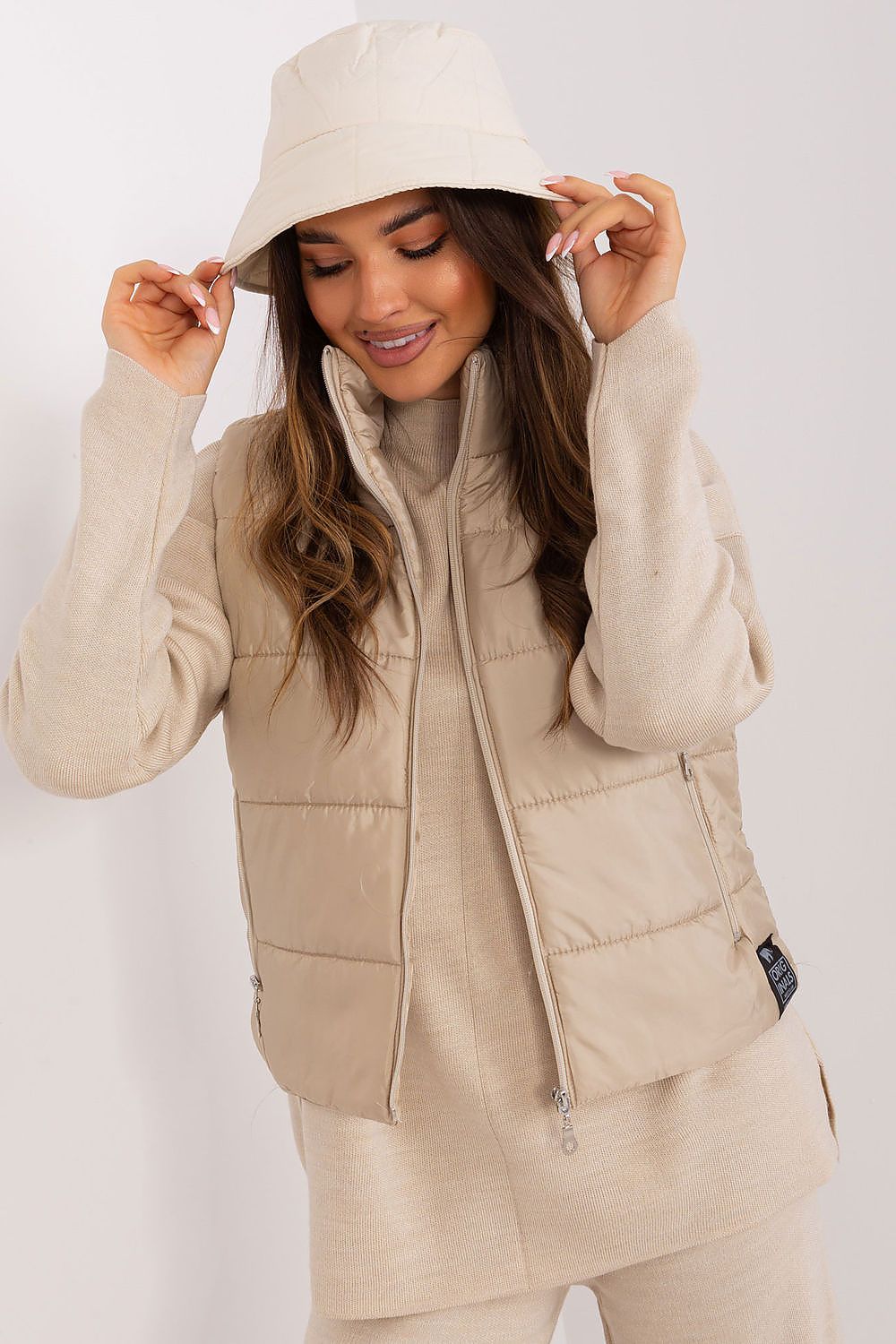   Czapka Model NM-CZ-4011.30 Light Beige - NM 
