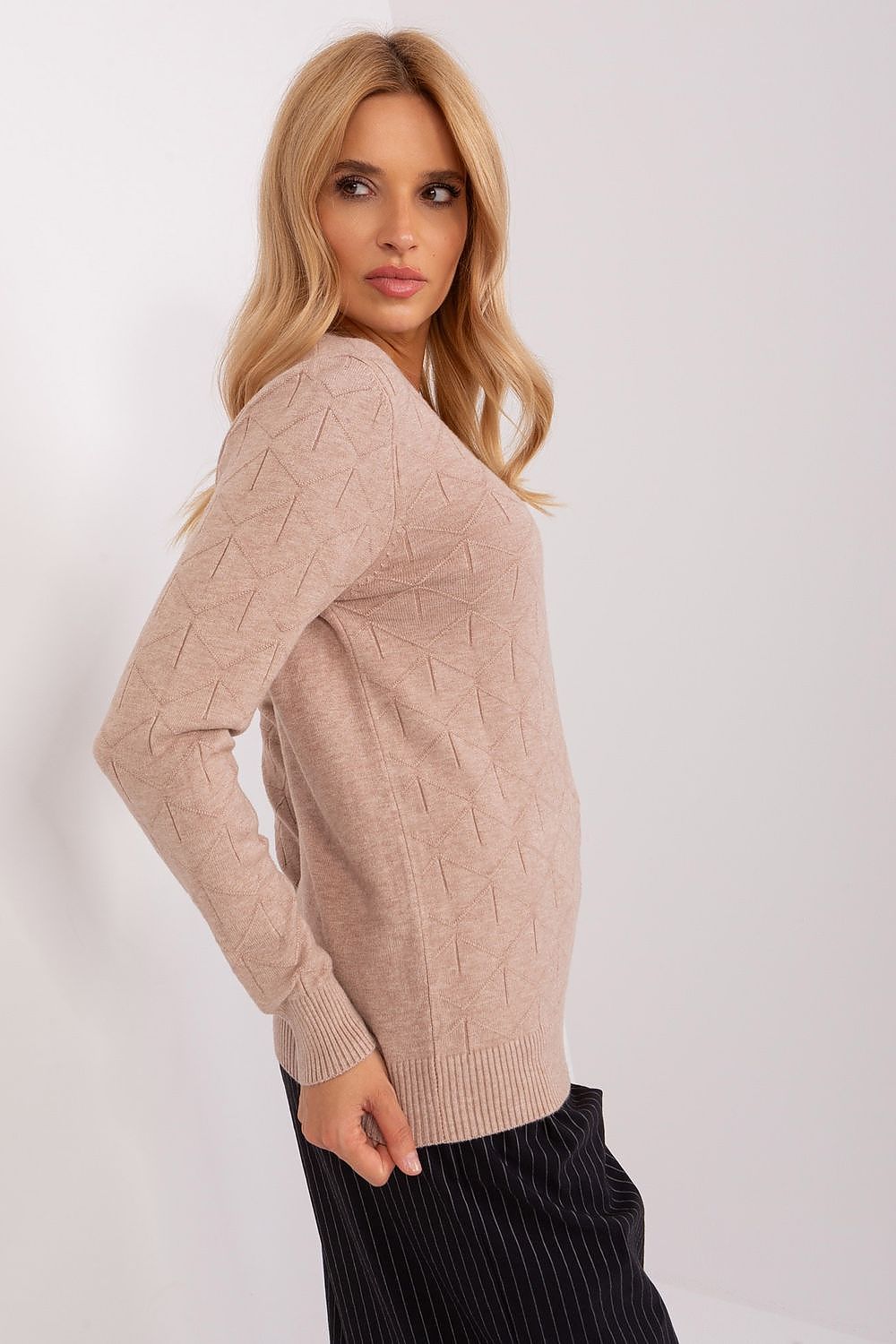   Sweter Damski Model AT-SW-232901.25X Dark Beige - AT 