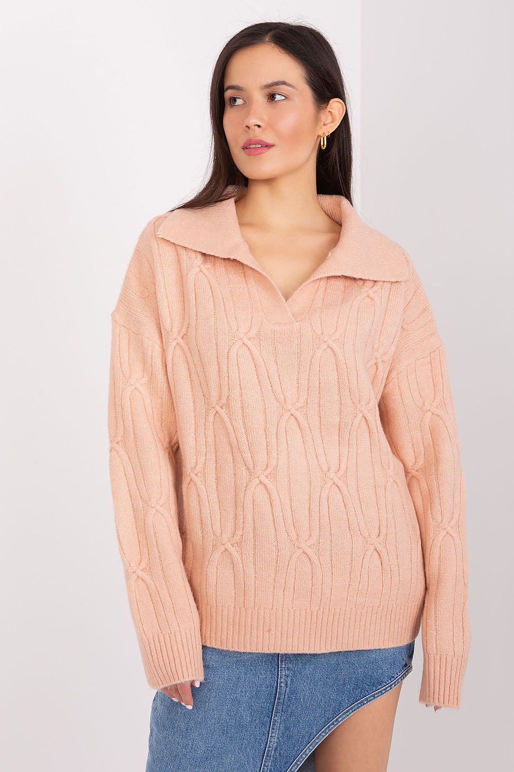   Sweter Damski Model AT-SW-2349-2.96 Brzoskwinia - AT 