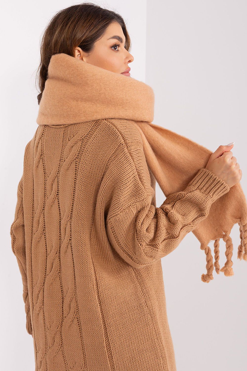   Szalik Model AT-SZ-2313502.76P Camel - AT 