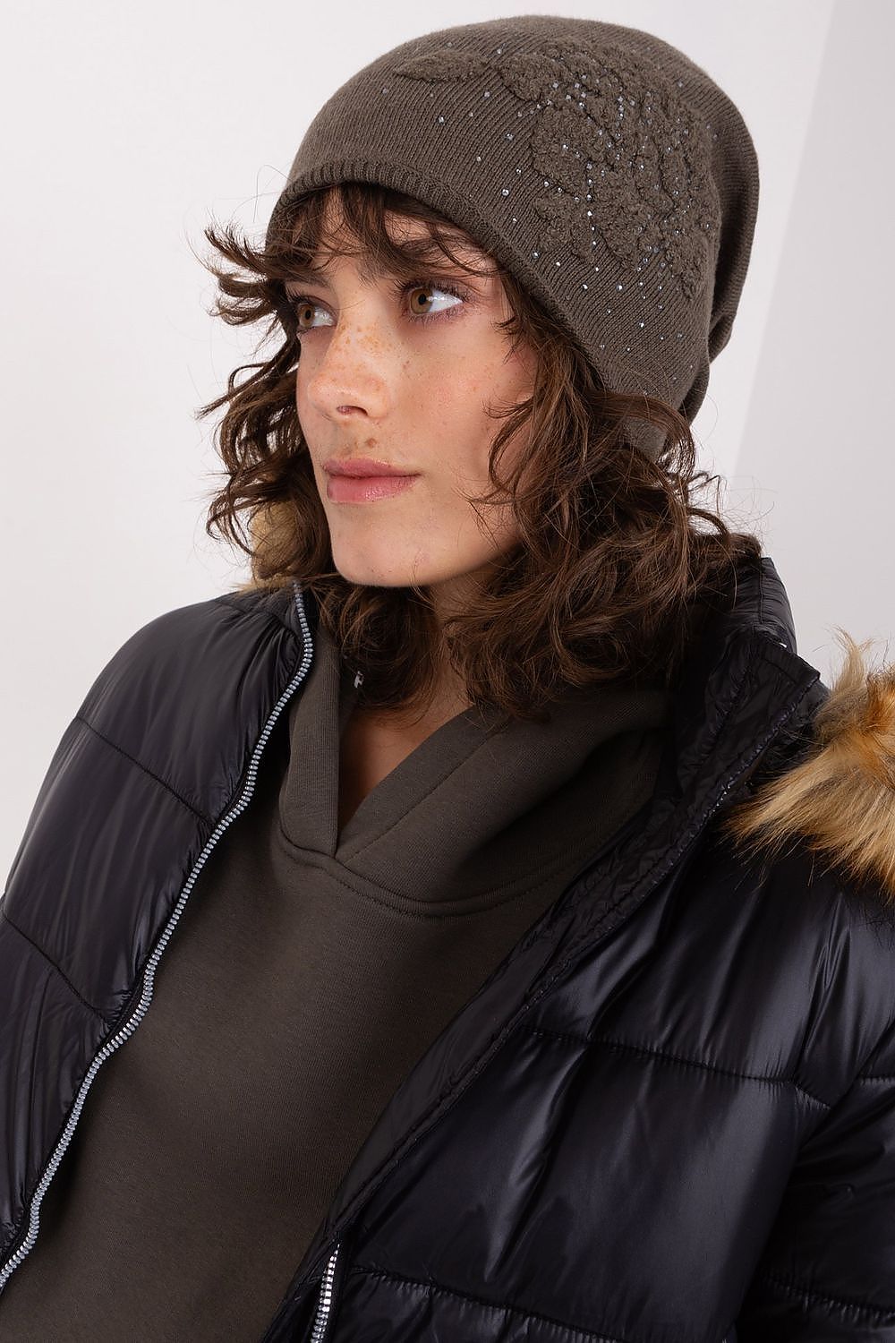   Czapka Model AT-CZ-23250.36P Dark Khaki - AT 
