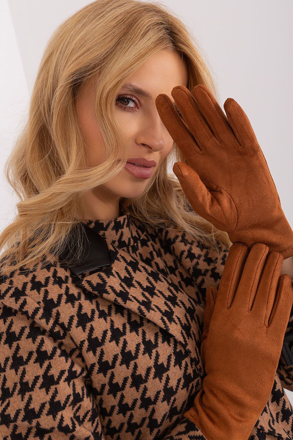   Rękawiczki Model AT-RK-2370.99 Light Brown - AT 