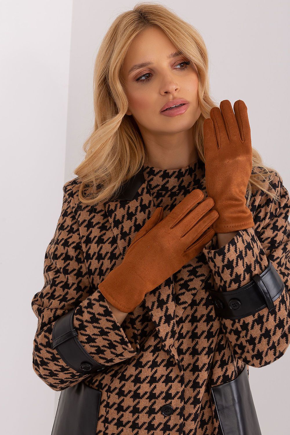   Rękawiczki Model AT-RK-2370.99 Light Brown - AT 