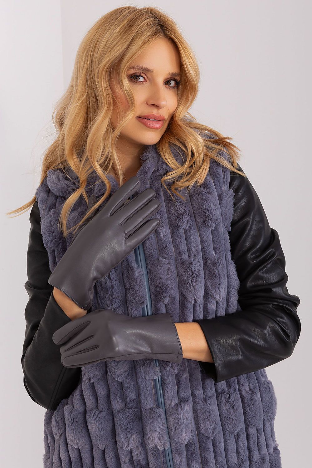   Rękawiczki Model AT-RK-239501A.16 Dark Grey - AT 