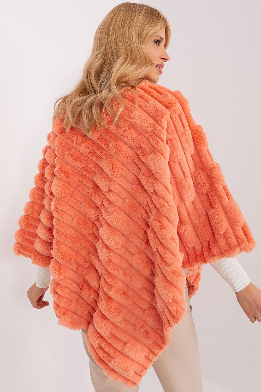  Sweter Ponczo Model AT-PN-2347.16 Orange - AT 