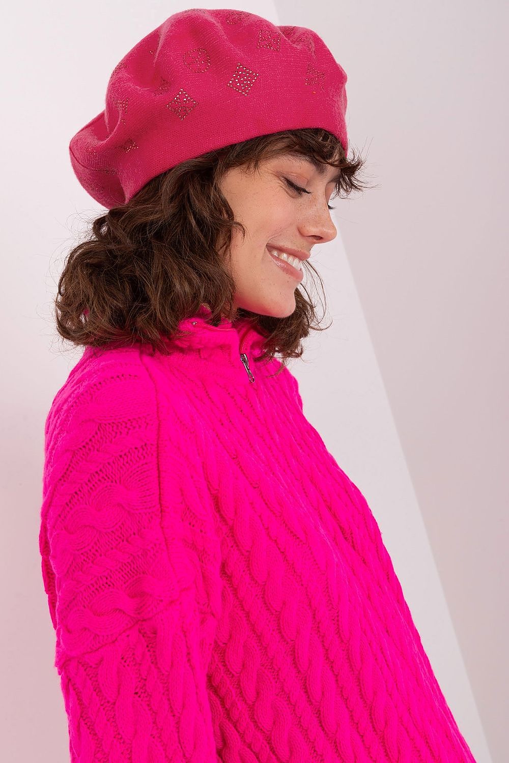   Beret Model AT-CZ-2318.27 Fuksja - AT 