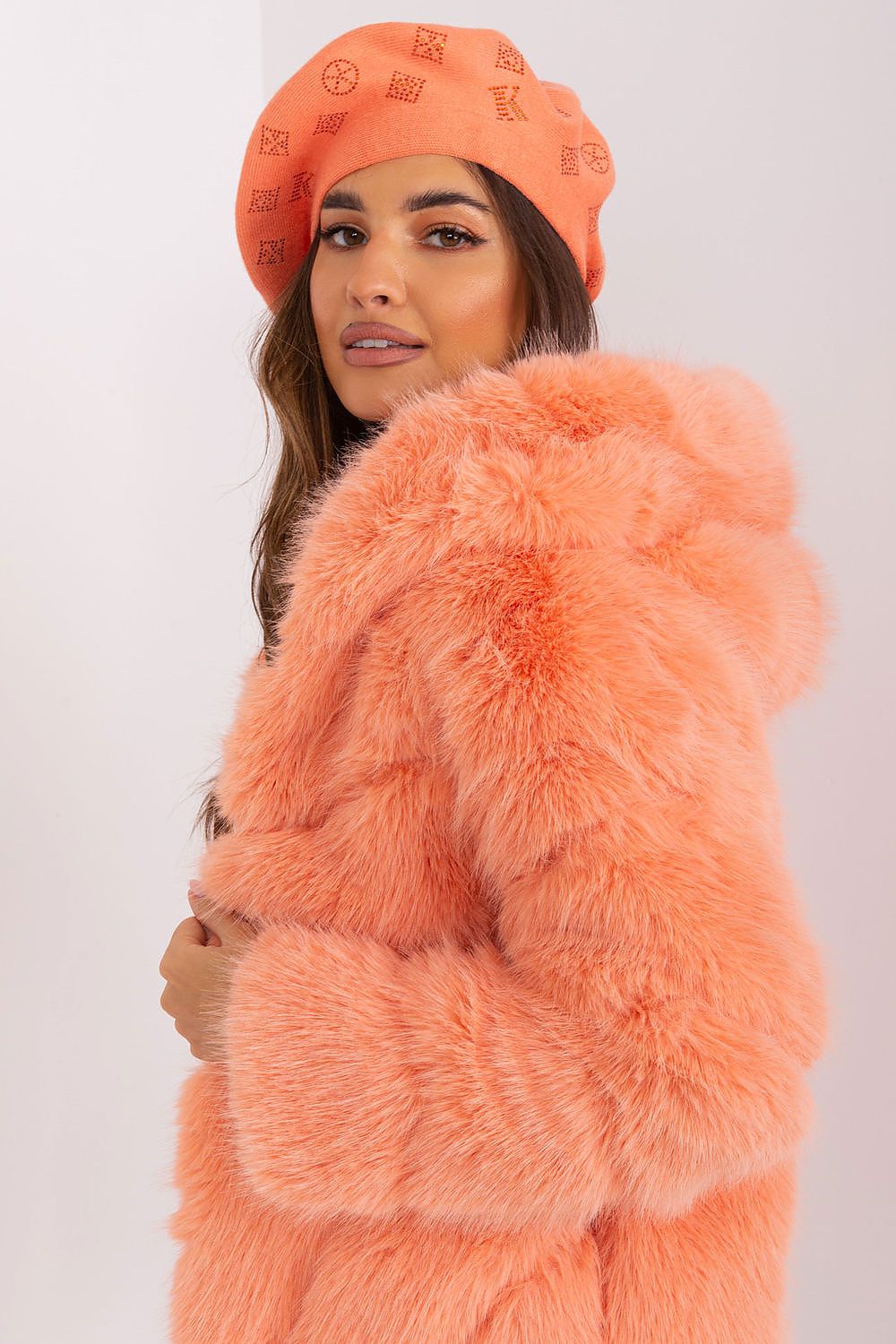   Beret Model AT-CZ-2318.3 Bbrzoskwinia - AT 