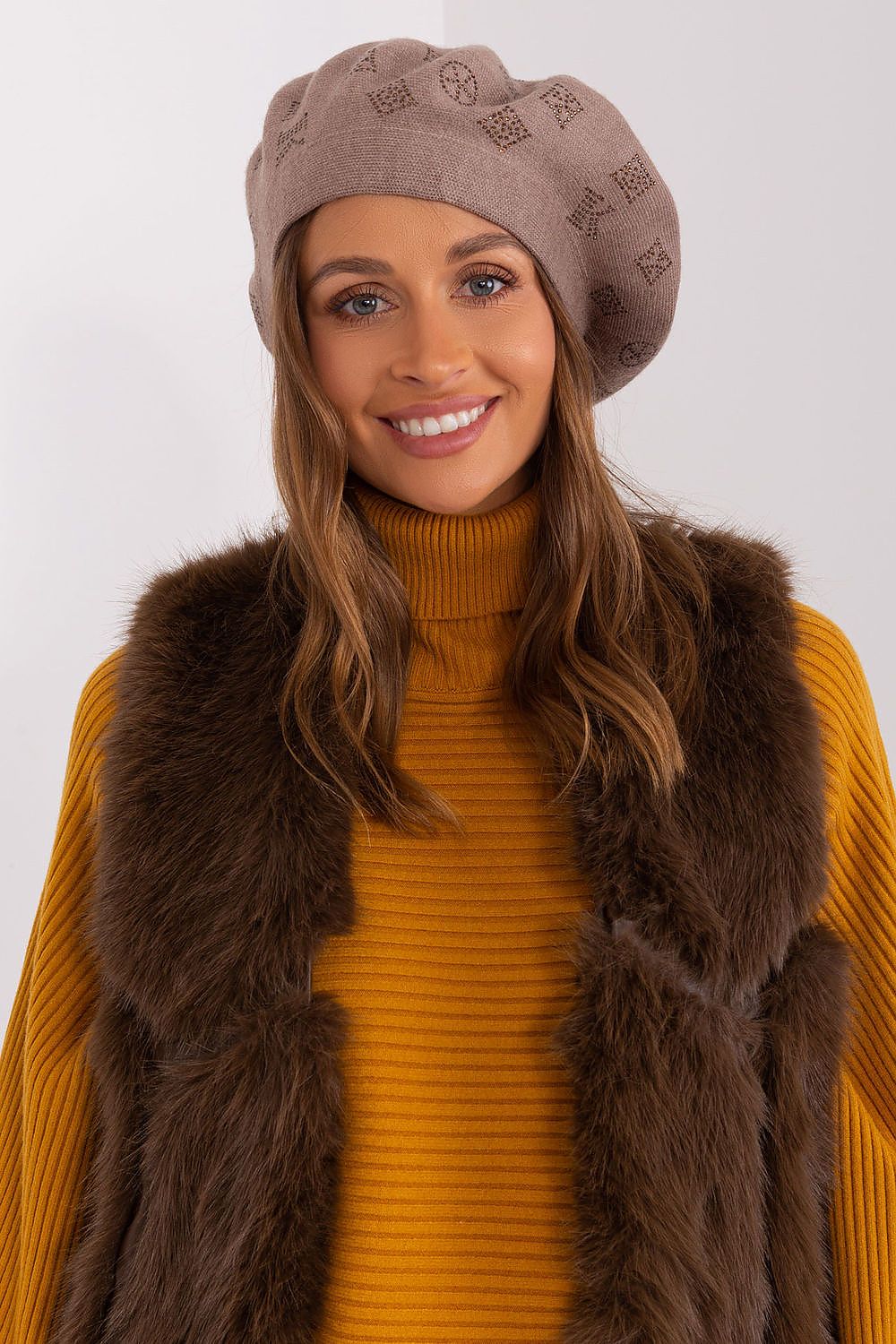  Beret Model AT-CZ-2318.26 Dark Beige - AT 