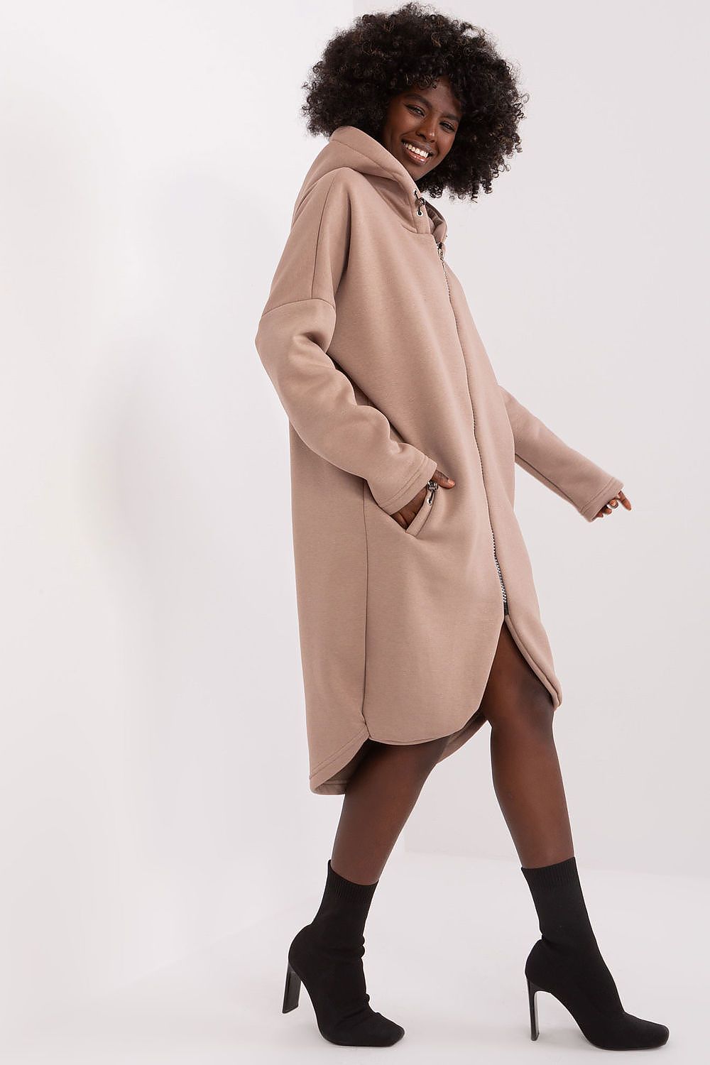   Bluza Damska Model RV-BL-4858-2.97P Dark Beige - Relevance 