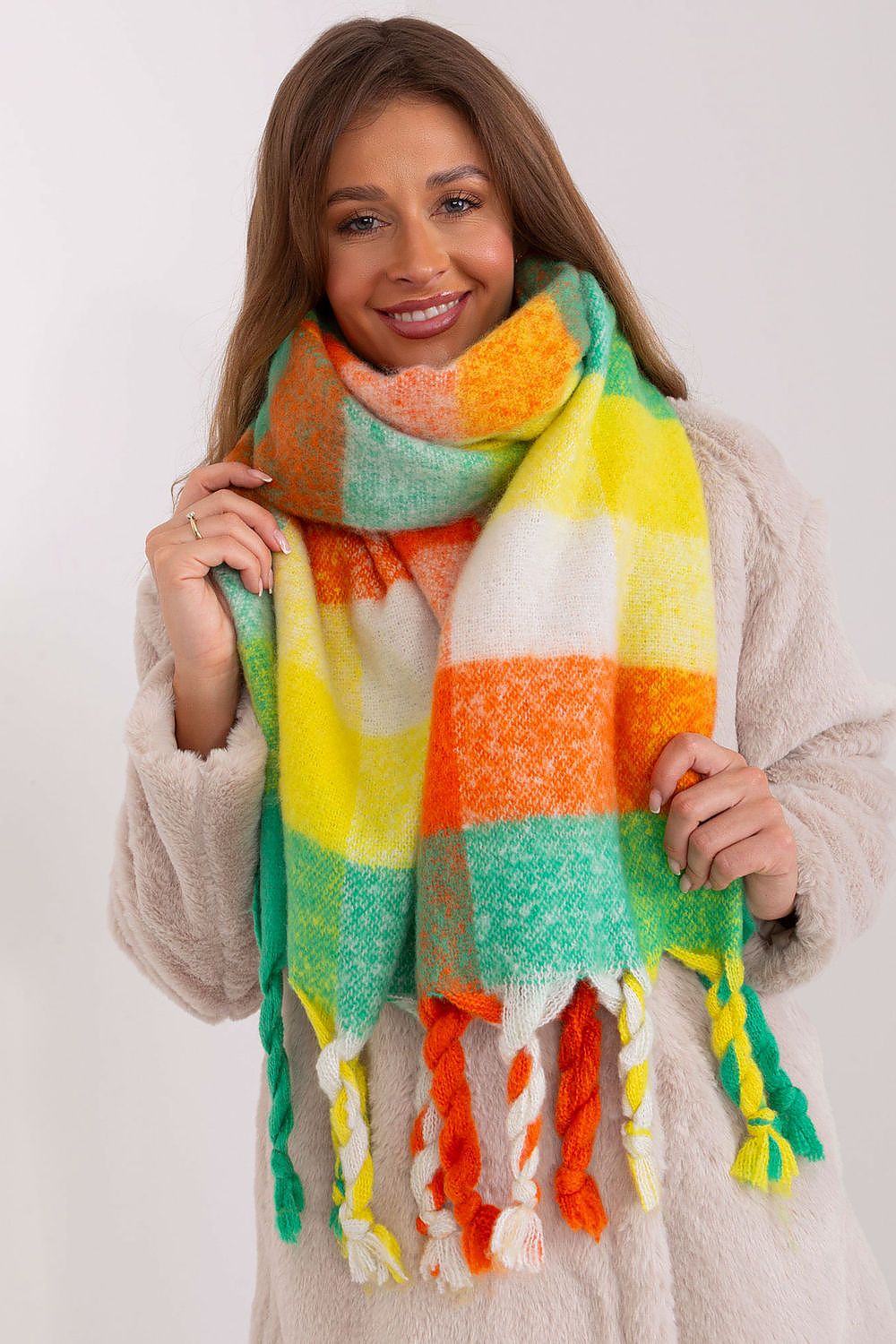   Szalik Model AT-SZ-2313501.97 Light Green - AT 