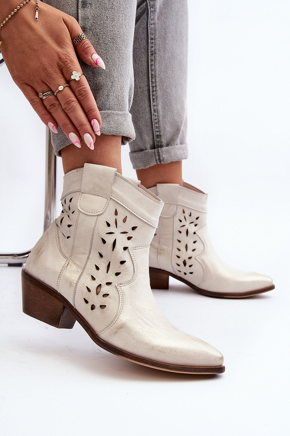   Botki Model Zazoo 2870/004 Silver - Step in style 