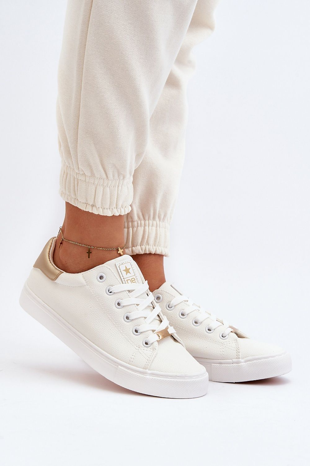   Trampki Model Tiraelle 24SP02-7051 White - Step in style 