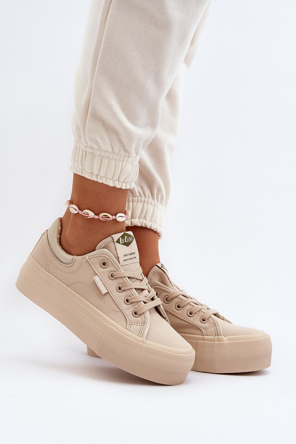   Trampki Model Lee Cooper LCW-24-31-2181 Beige - Step in style 