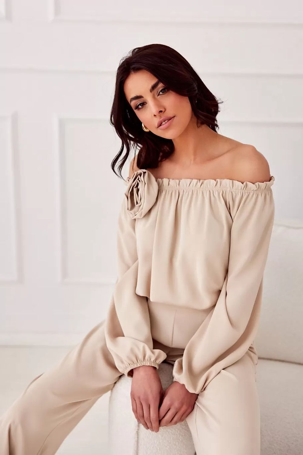   Bluzka Model Rosie BEZ BLU0180 Beige - Roco Fashion 