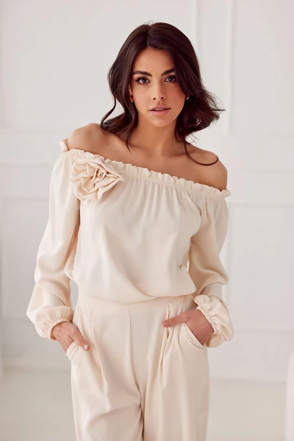   Bluzka model Rosie BEJ BLU0180 Light Beige - Roco Fashion 