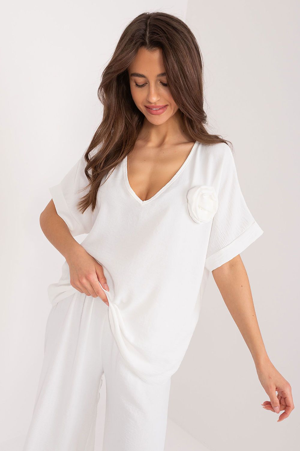   Bluzka Model DHJ-BZ-8368.02 Ecru - Italy Moda 