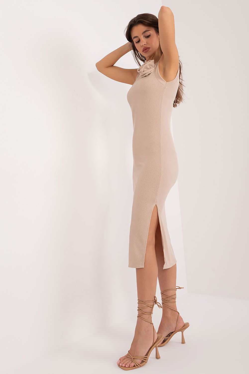  Sukienka Model DHJ-SK-17732.22 Dark Beige - Italy Moda 