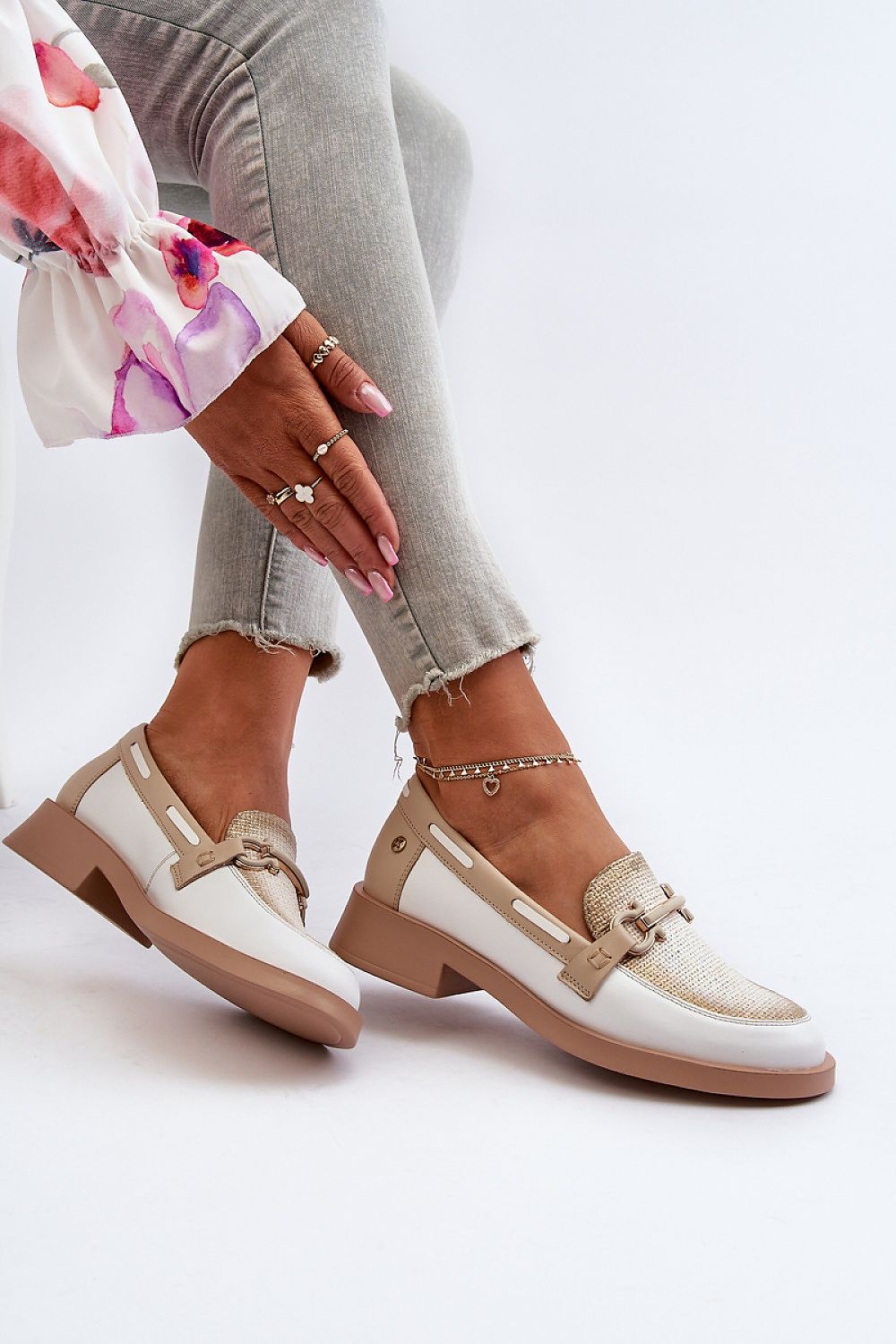   Mokasyny Model Maciejka 06493-11 White/Beige - Step in style 