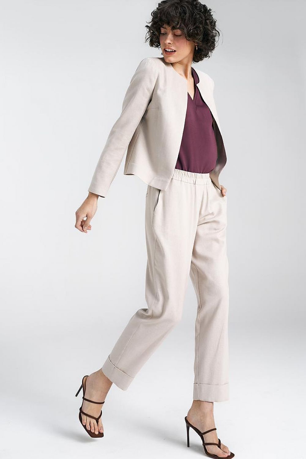   Żakiet typu chanel lniany Z54 Beige - Nife 