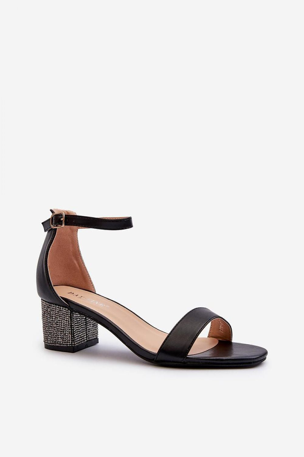  Sandały Model Wiatalia 8338-257 Black - Step in style 