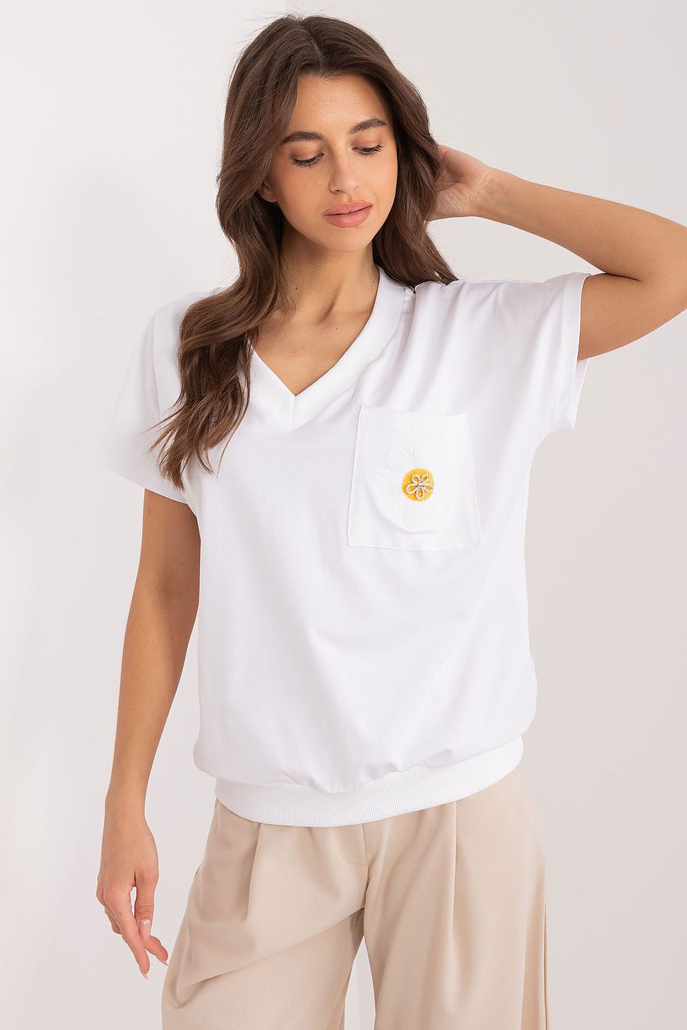   Bluzka Model RV-BZ-9626.28 White - Rue Paris 