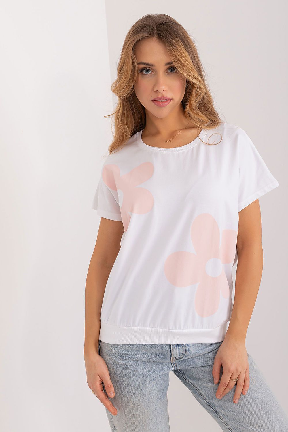   Bluzka Model RV-BZ-9628.26X White/Pink - Rue Paris 