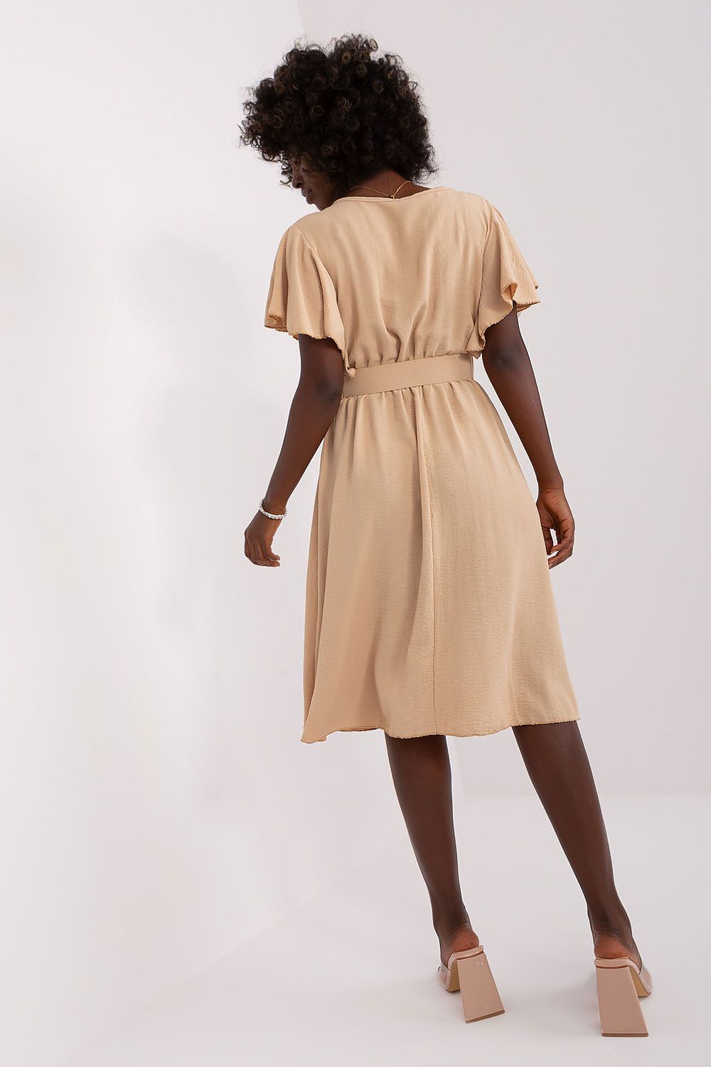  Sukienka Model DHJ-SK-5648.07 Beige - Italy Moda 