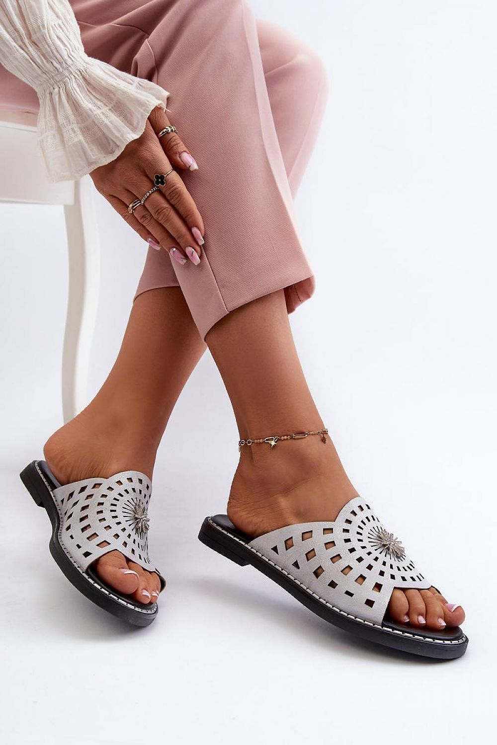  Sandał Klapki Model Ebirena RMR2266-4 Silver - Step in style 