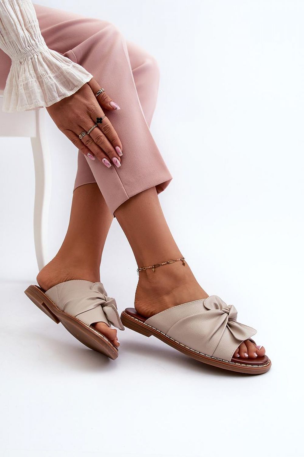  Sandał Klapki Model Nelvira RMR2266-8 Beige - Step in style 