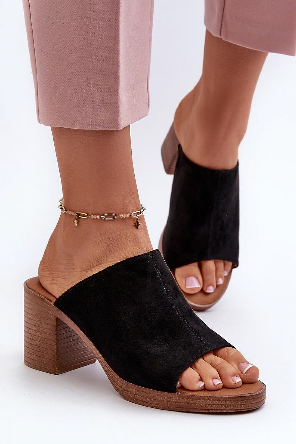  Sandał Klapki Model Varnila 24SD98-6763 Black - Step in style 