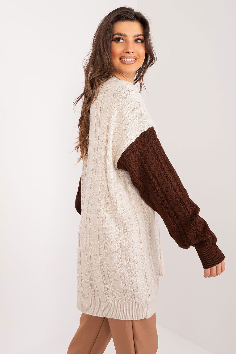  Sweter Damski Model BA-SW-0549.32 Brown - Badu 