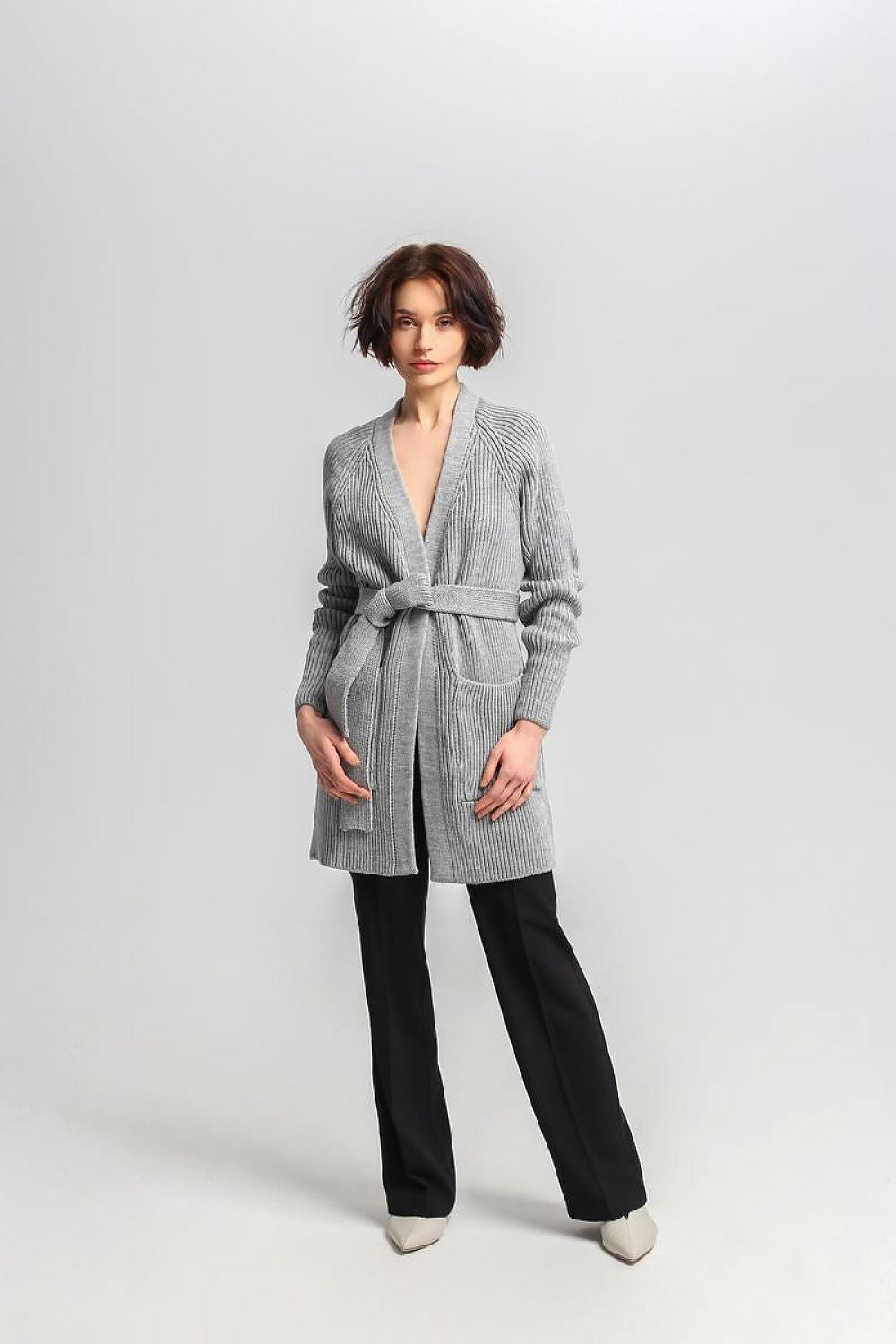  Sweter Kardigan Model SWE334 Grey - MKM 