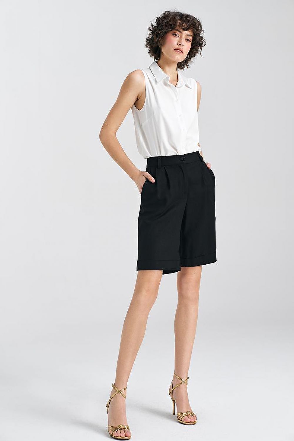   Krótkie lniane spodnie typu szorty SD86 Black - Nife 