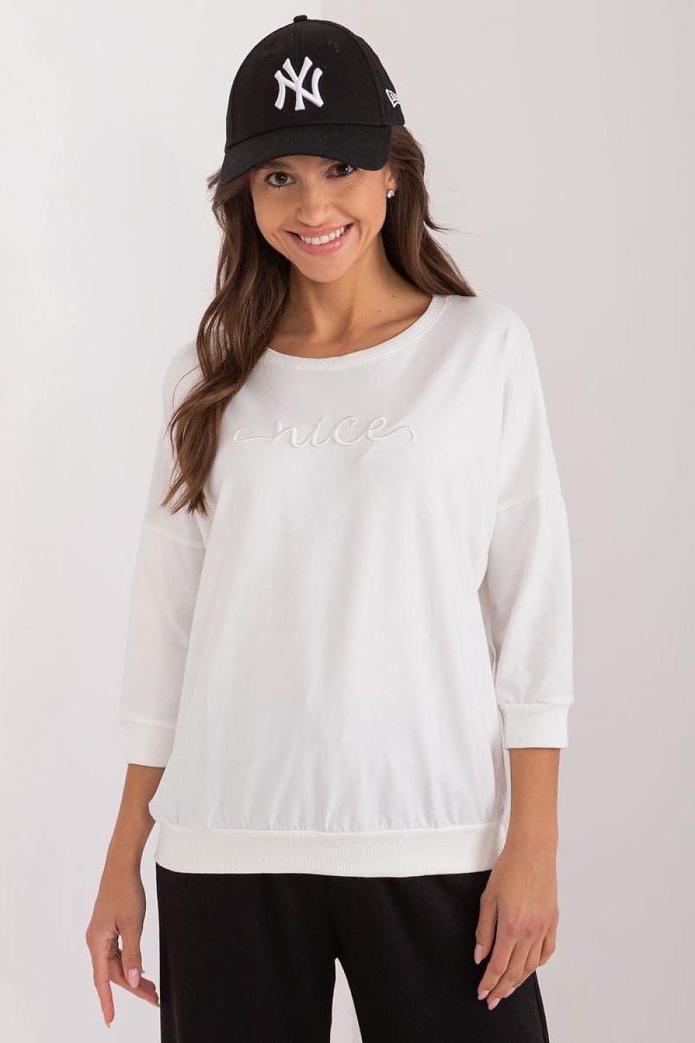   Bluza Damska Model RV-BZ-9519.22 Ecru - Relevance 