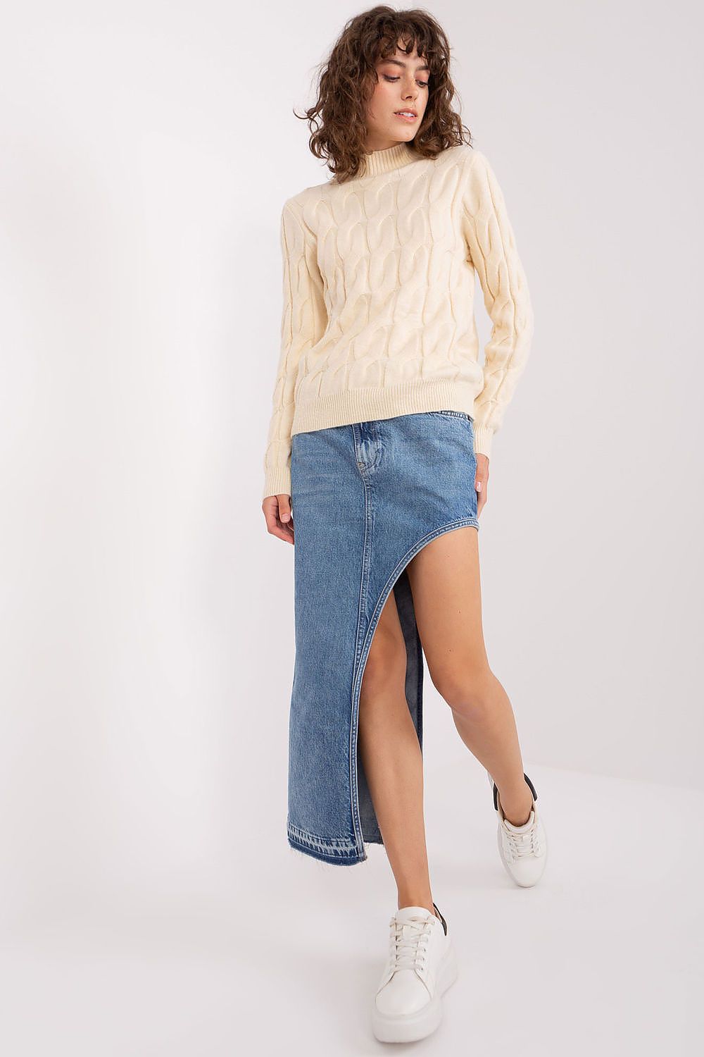   Sweter Damski Model AT-SW-2235.00P Light Beige - AT 
