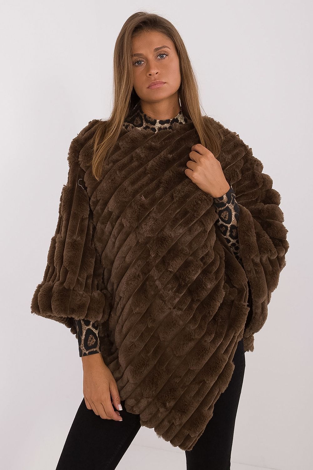  Sweter Ponczo Model AT-PN-2347.88 Dark Brown - AT 