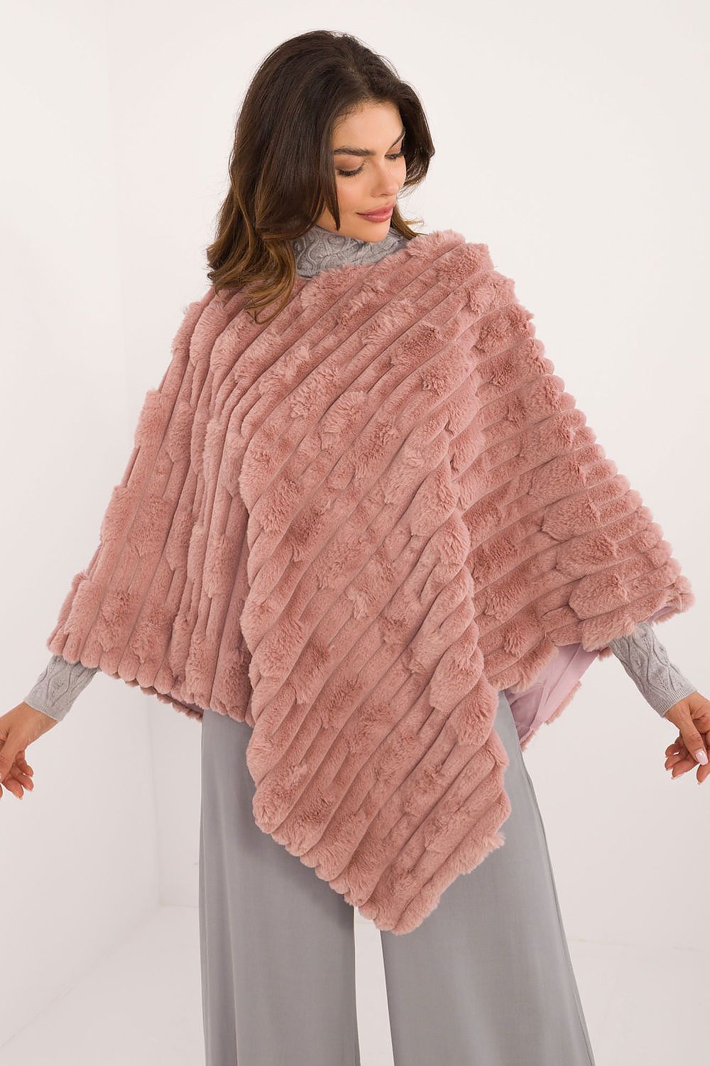  Sweter Ponczo Model AT-PN-2347.88 Dark Pink - AT 