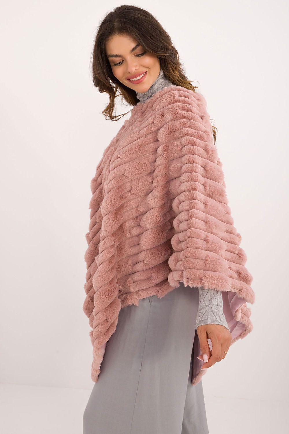 Sweter Ponczo Model AT-PN-2347.88 Dark Pink - AT 