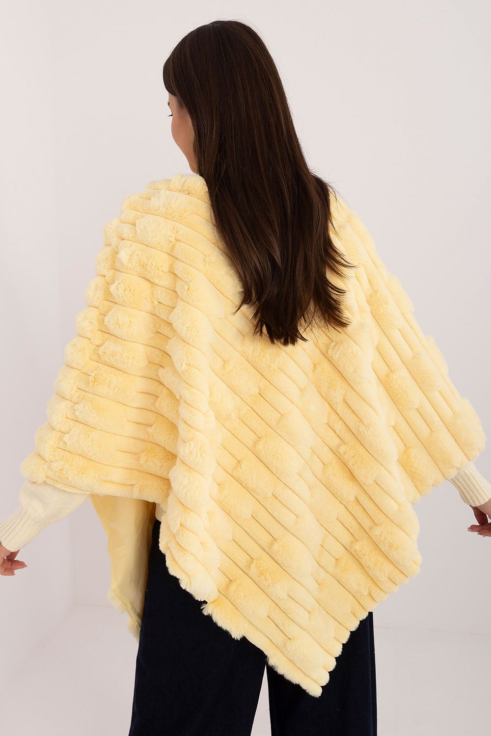  Sweter Ponczo Model AT-PN-2347.88 Light Yellow - AT 