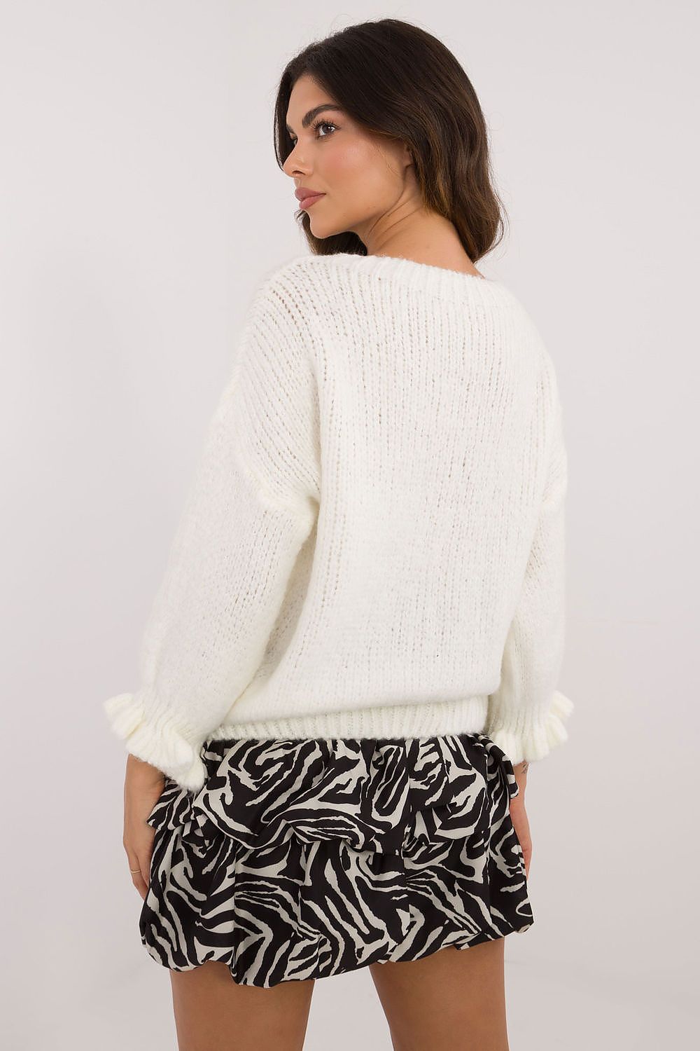   Sweter Damski Model MI-SW-2912.10X Ecru - Italy Moda 