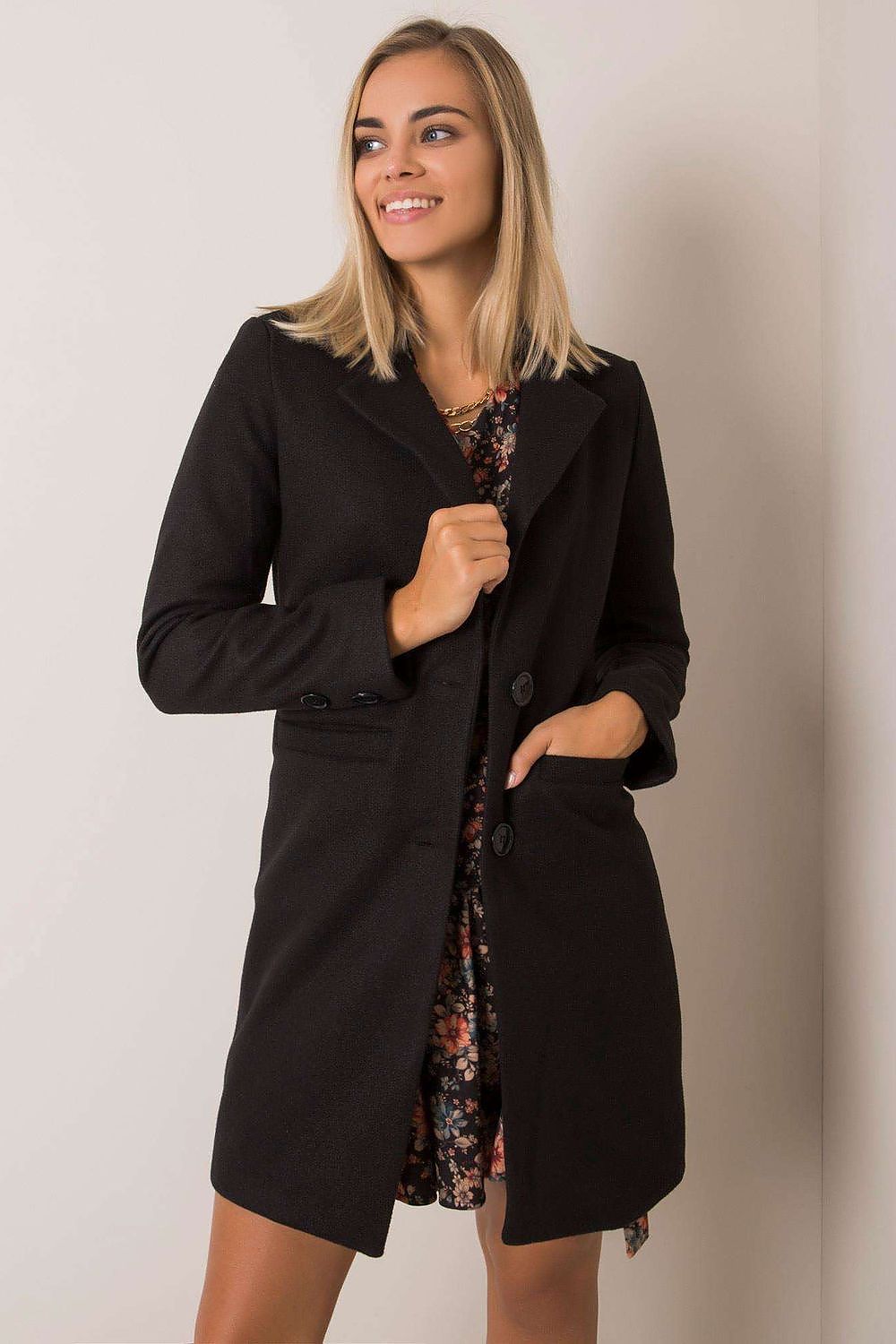   Płaszcz Damski Model TW-PL-BI-25533.18 Black - Och Bella 