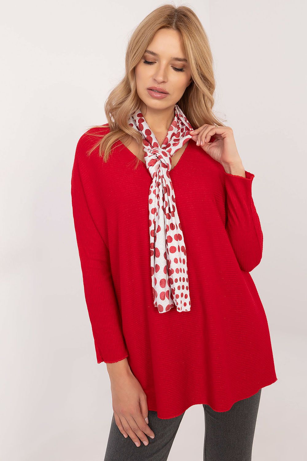   Sweter Damski Model DHJ-BZ-19226.91Red - Italy Moda 