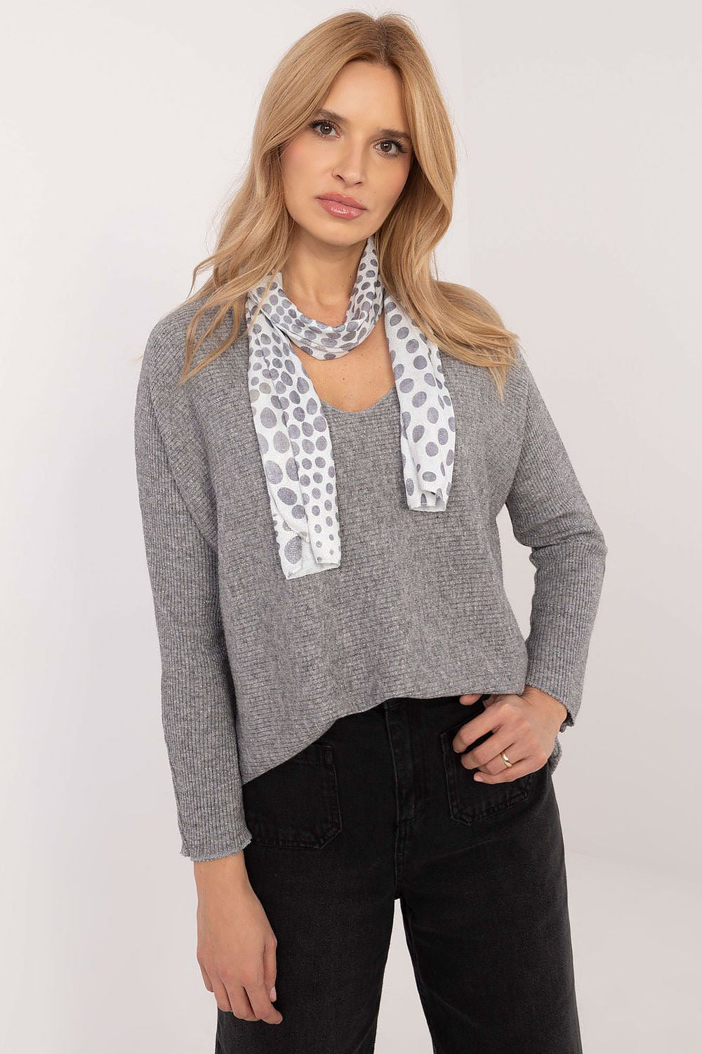   Sweter Damski Model DHJ-BZ-19226.91 Grey - Italy Moda 