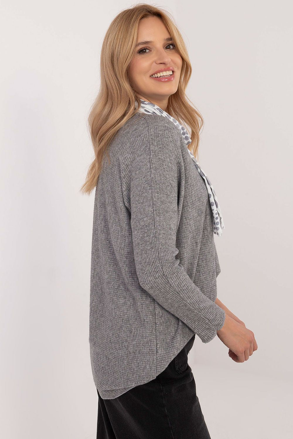  Sweter Damski Model DHJ-BZ-19226.91 Grey - Italy Moda 
